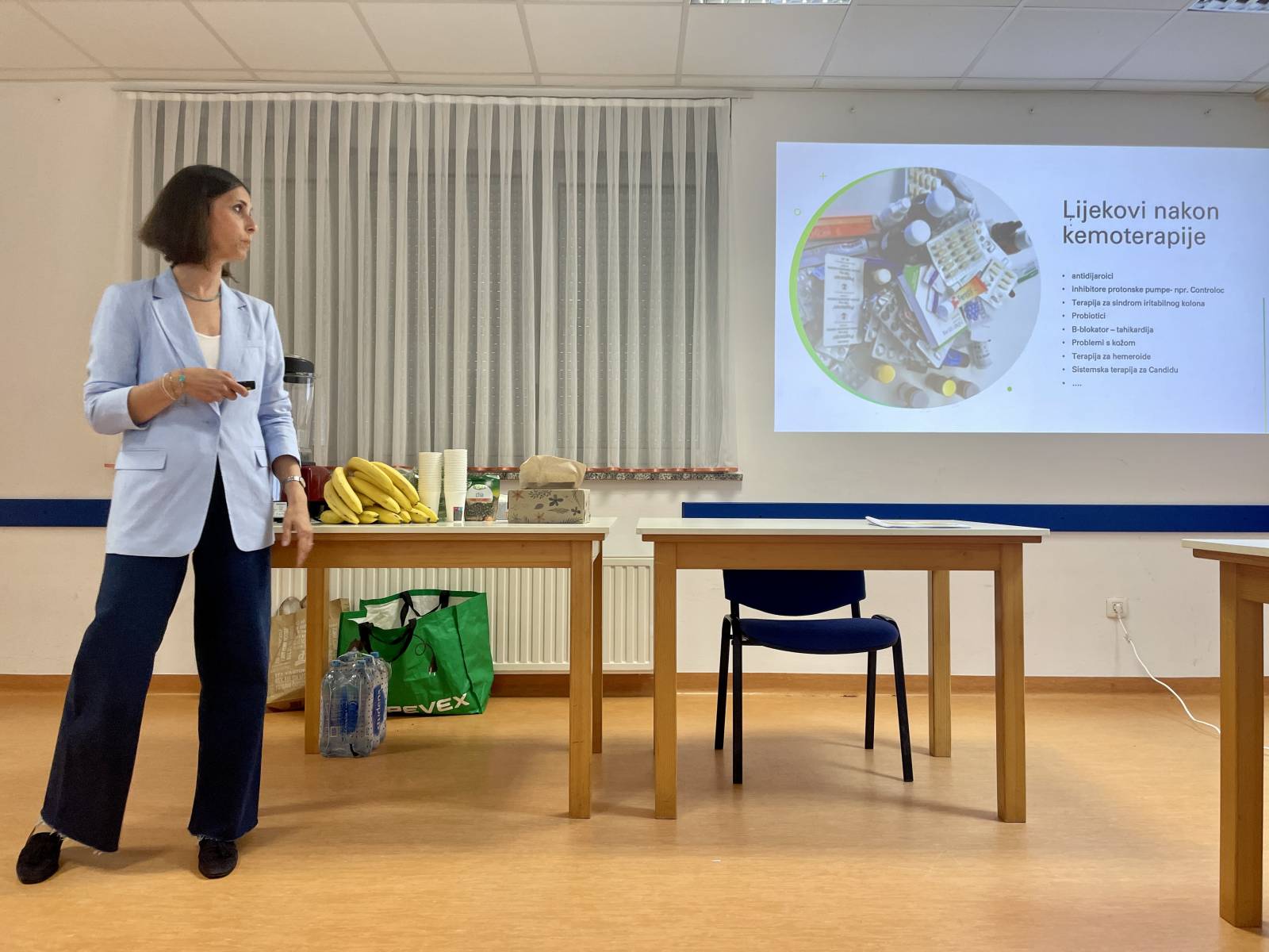 Sandra drži edukativno predavanje